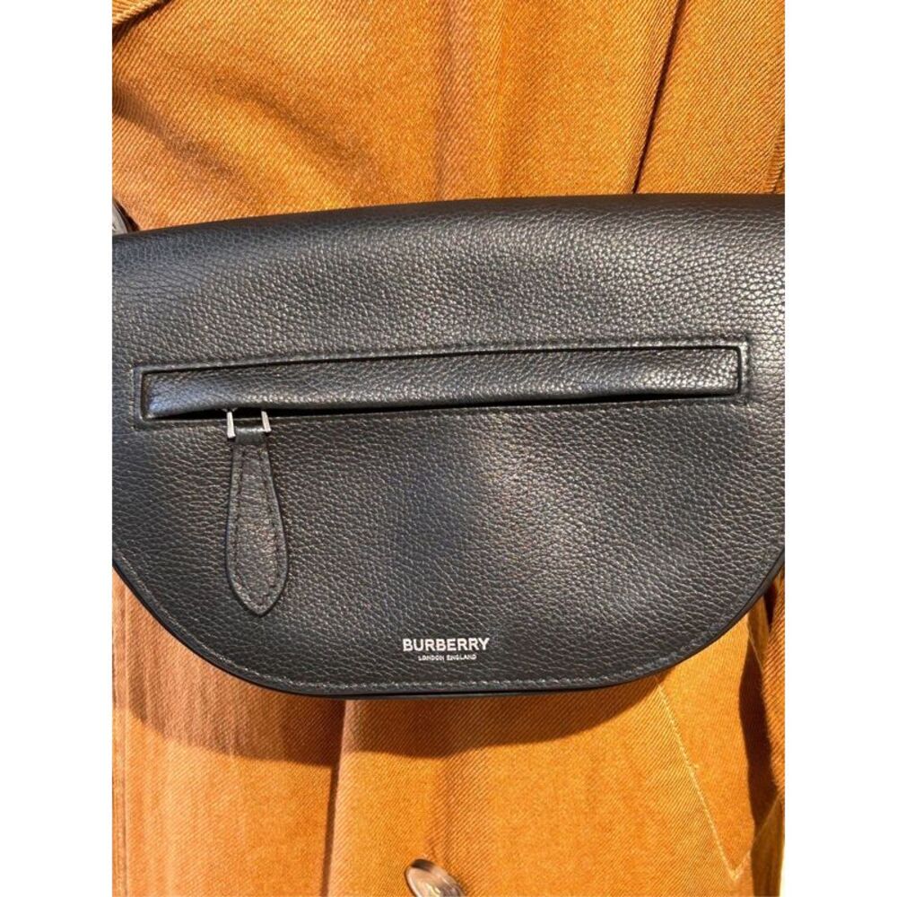Burberry Women Pre-Loved Bag Very Good Condition - Picture 4 of 4